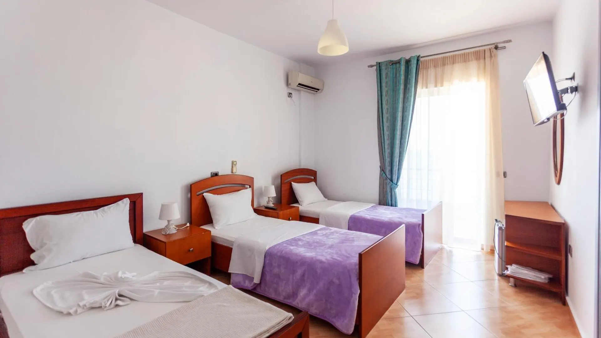 Dhima Hotel Himarë