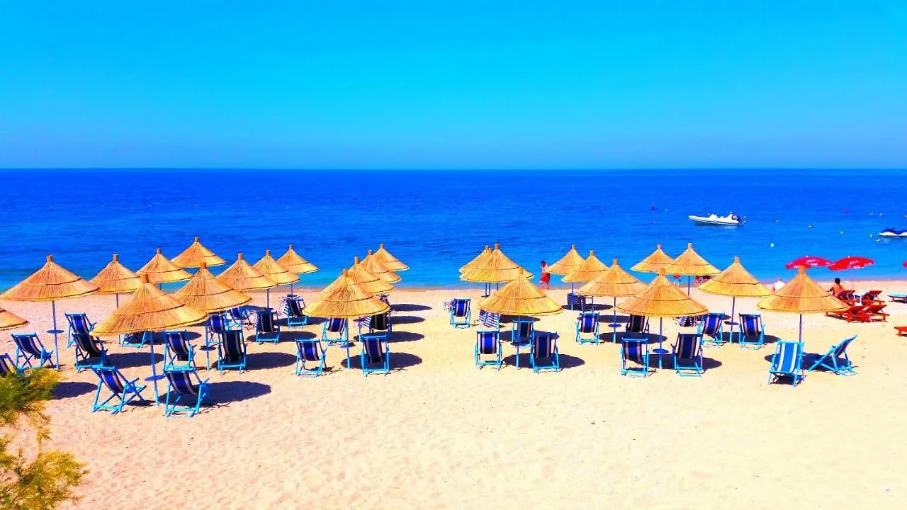 Dhima Hotel Himare 3*,