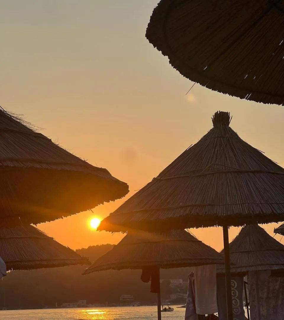 Dhima Hotel Himarë