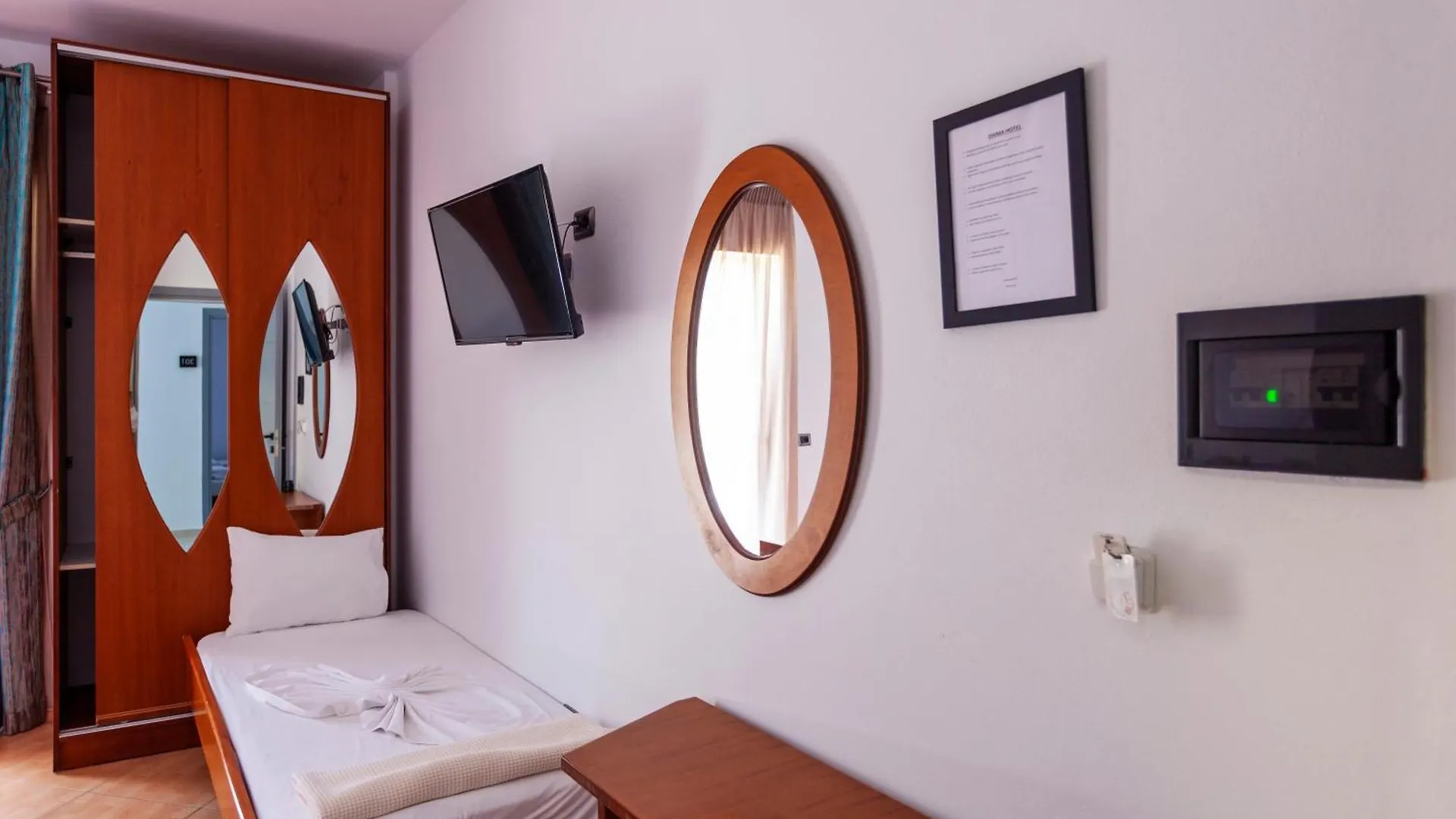 Dhima Hotel Himare 3*,  Albania